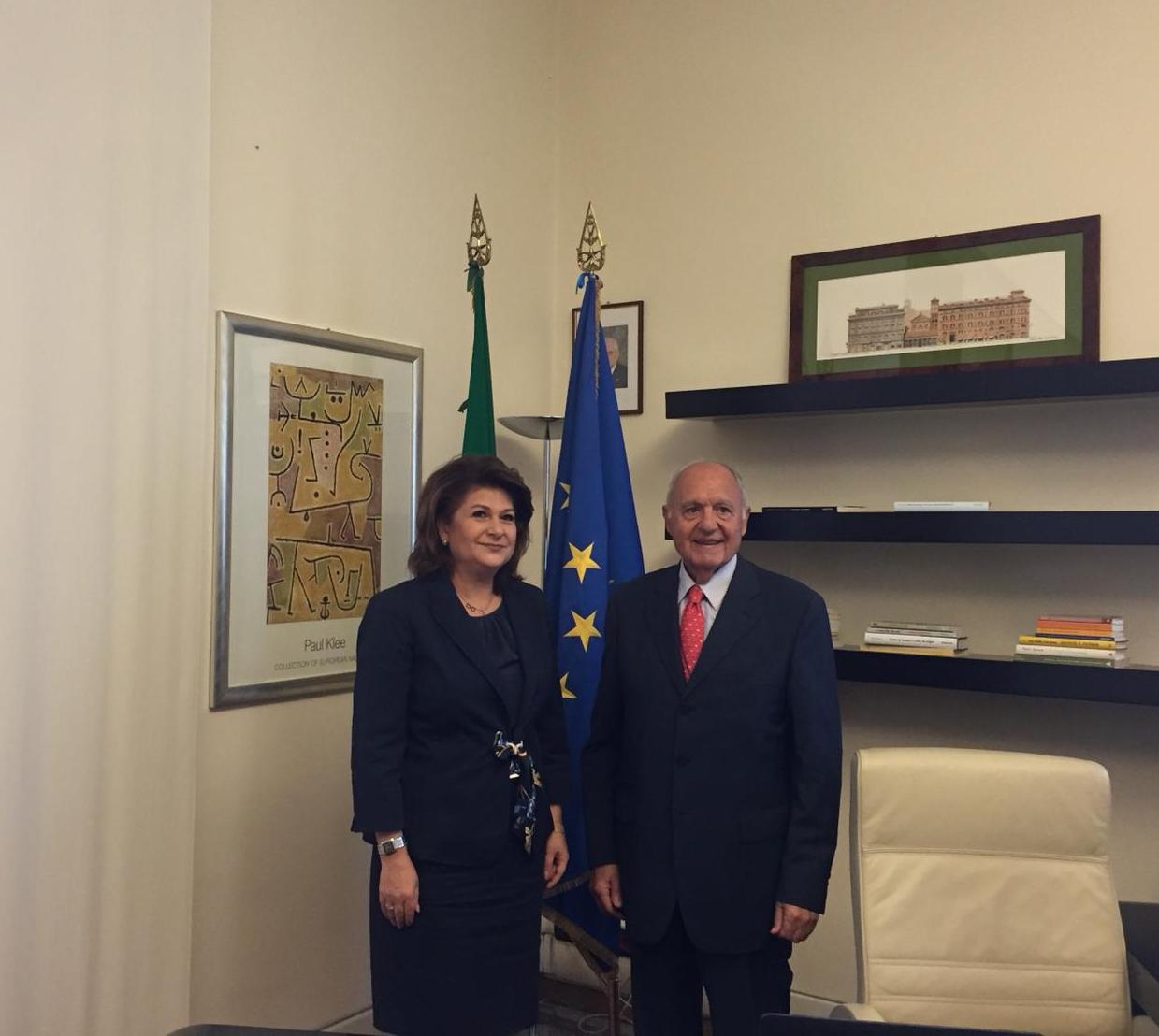 Paolo Savona e Rovana Plumb